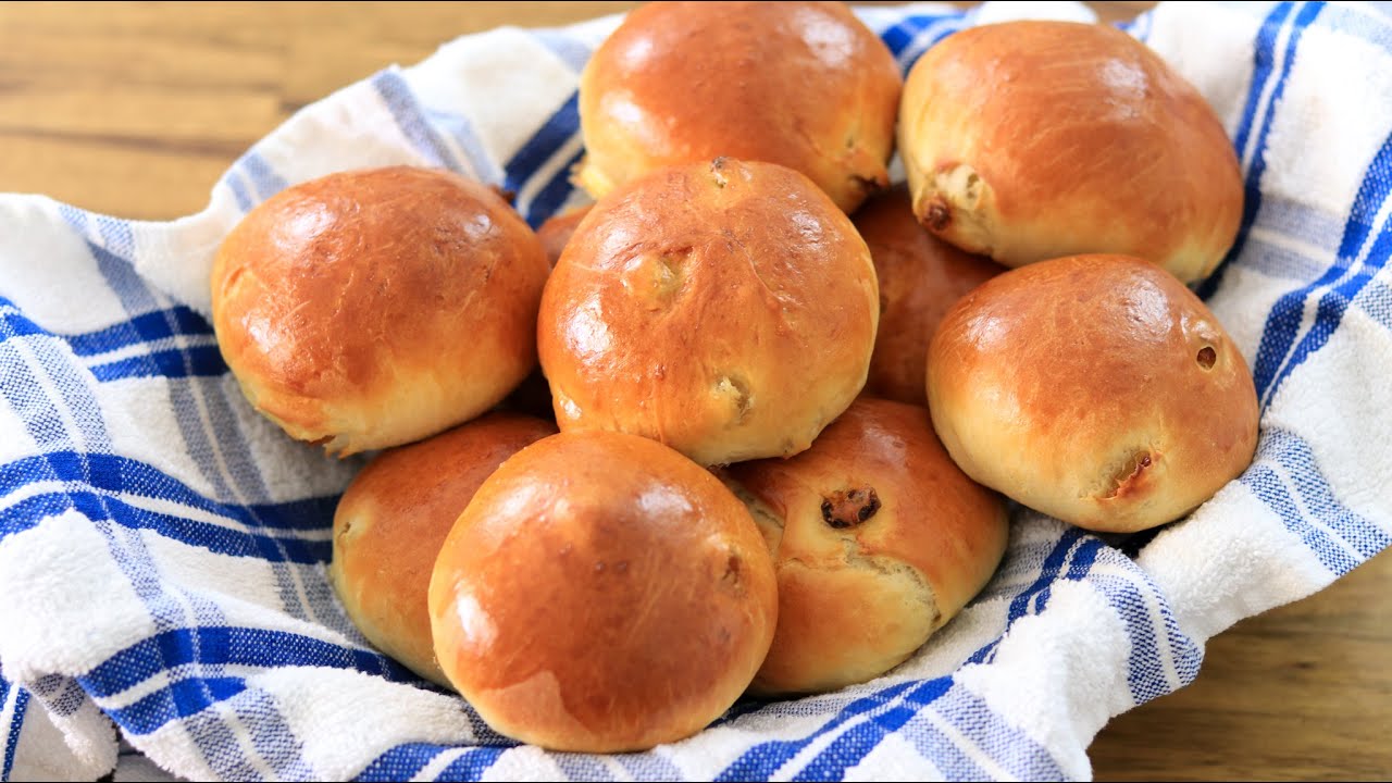 Raisins Buns Recipe | How to Make Raisins Rolls