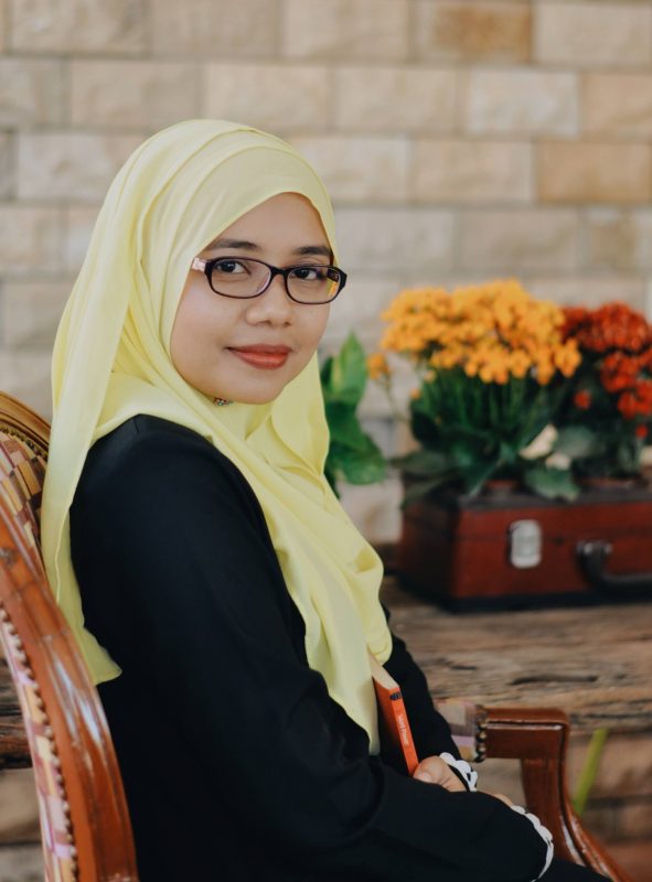 Hijabi Ini Kongsi Tanda-Tanda Awal Alami Kemurungan. Jika Ada Salah Satu Tanda Ini, Segera Dapatkan Rawatan Pakar!